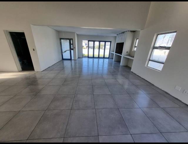 3 BEDROOM HOUSE FOR SALE IN BRITANNIA BAY
